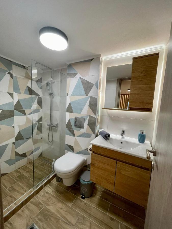Minimal Two-Floor Apartment Thessaloníki Ngoại thất bức ảnh