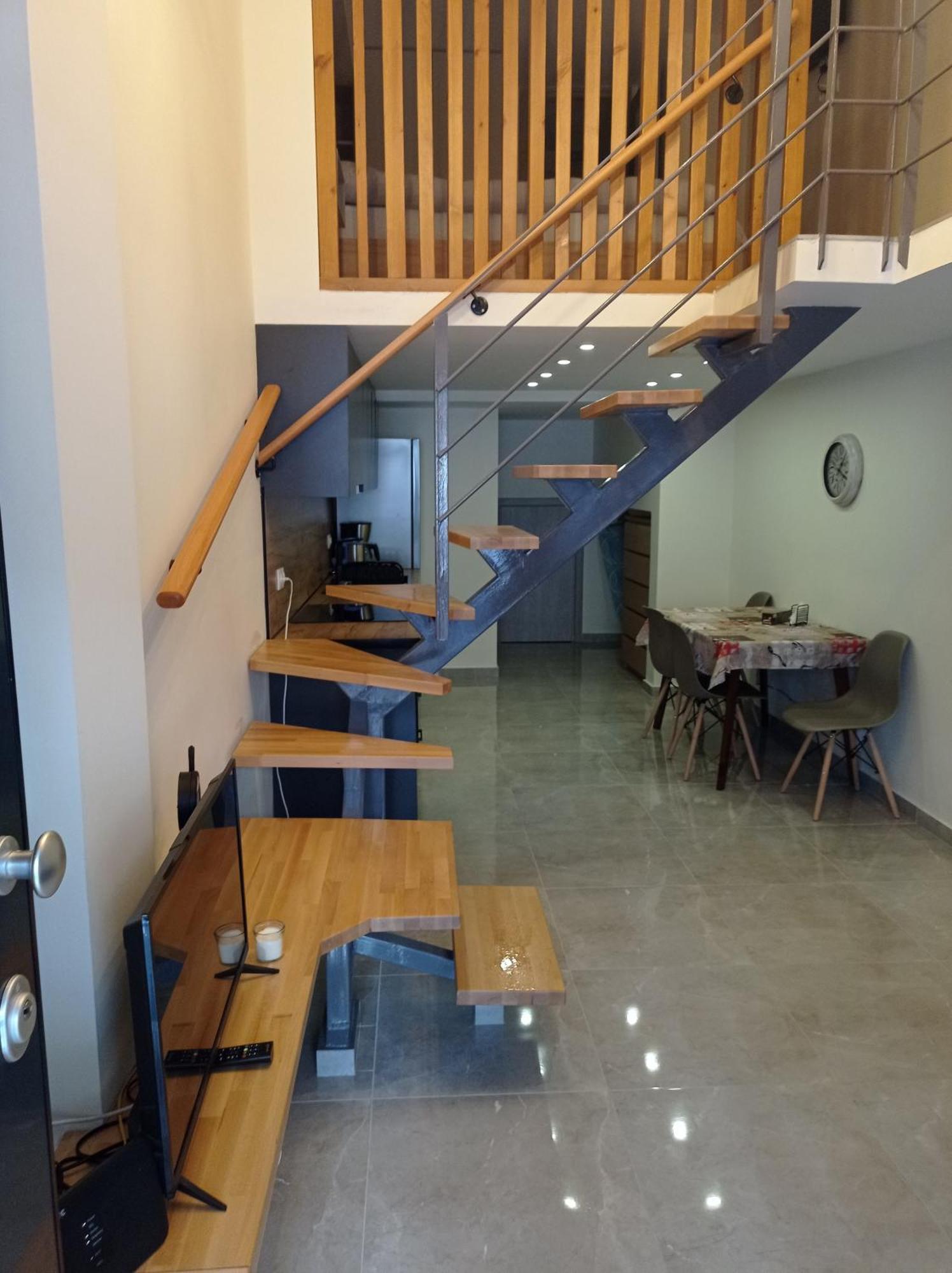 Minimal Two-Floor Apartment Thessaloníki Ngoại thất bức ảnh
