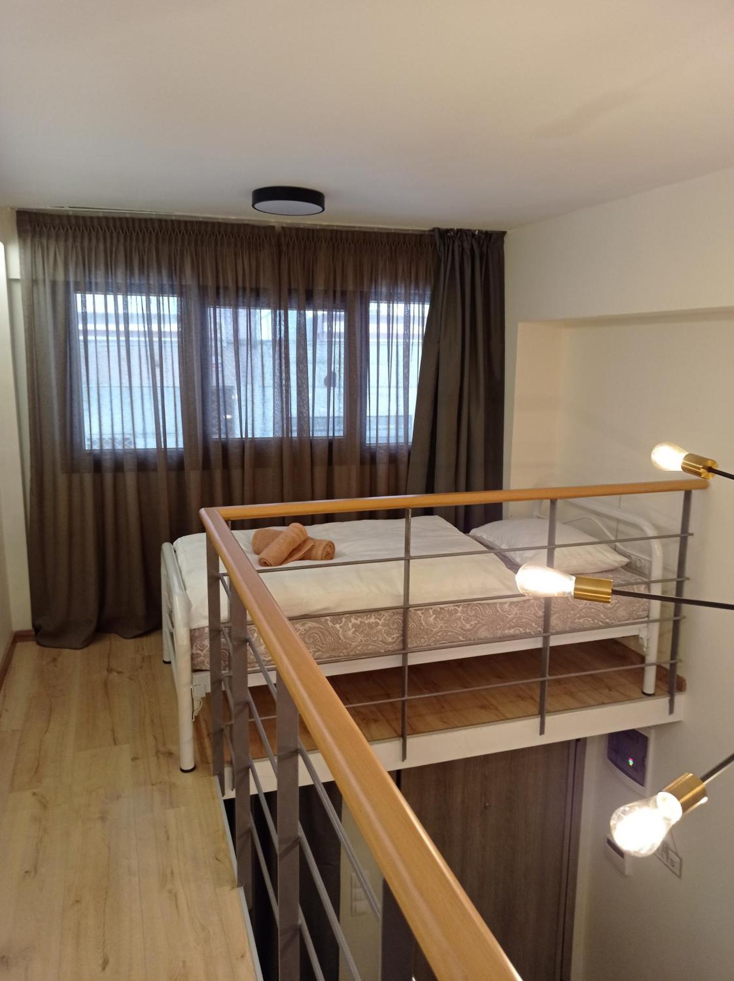 Minimal Two-Floor Apartment Thessaloníki Ngoại thất bức ảnh